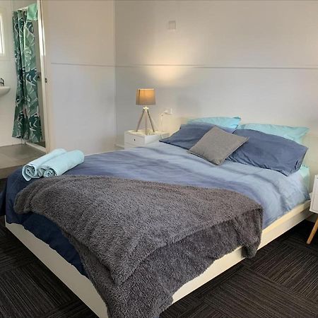 Aussie Dream Hostel Гоулд Коуст Екстериор снимка
